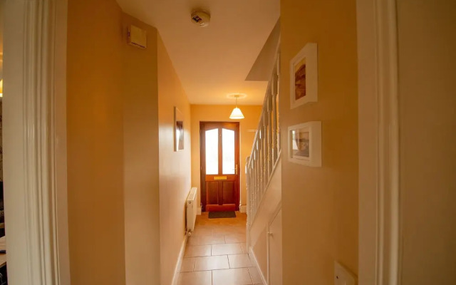Modern Central Three Bedroom House
