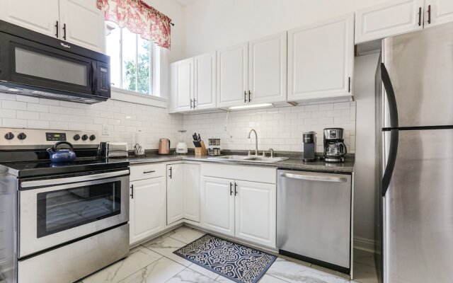 Uptown Spacious 4BD w Historic Charm