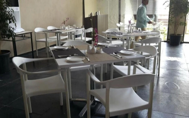 NAMSTAY - The Oasis Hotel