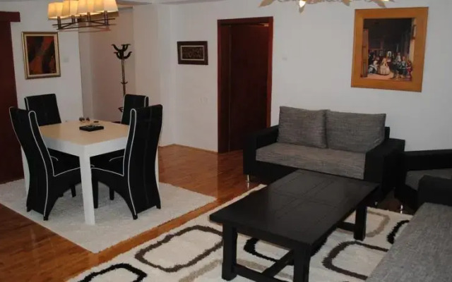 Apartment Aminta Delux