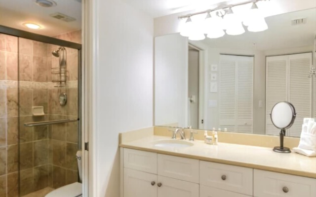 Seagate C 1004 - 2 Br Condo