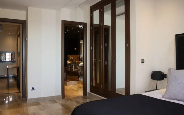 Penthouse With Private Pool