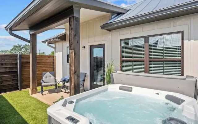 Serengeti New Build With Hot Tub