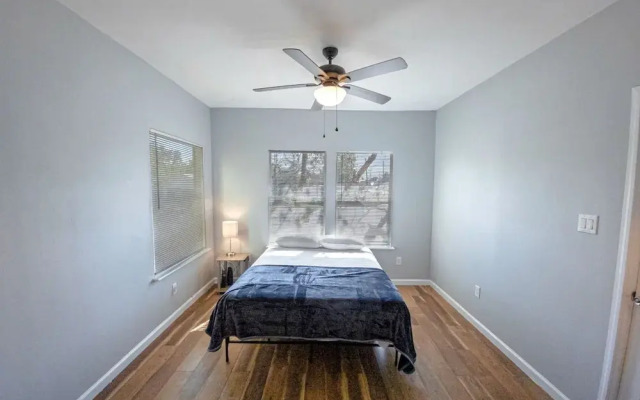 Magnificent Large Home Near Downtown