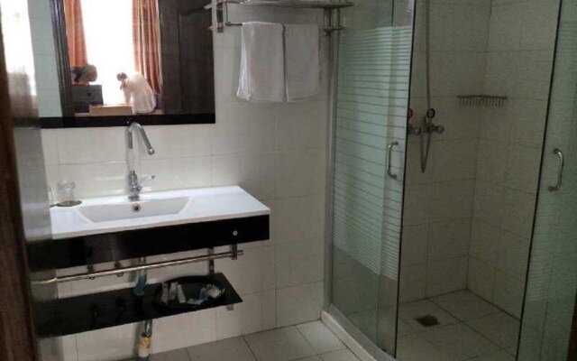 Longquan Hotel