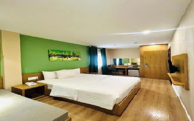 A25 Premium Hotel - 142 Bui Thi Xuan – Guest Rooms – Ho Chi Minh City