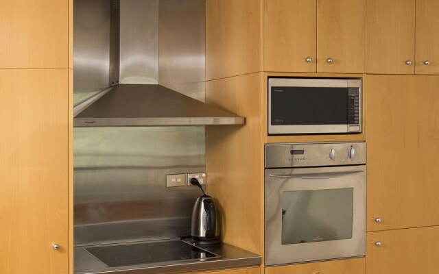 QV Modern Apt in CBD w Carpark-868