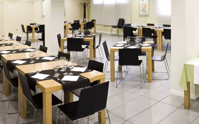 Hotel y Apartamentos SNO Isaba