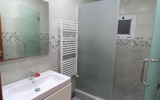 Akid Lotfi En Face Hôtel Méridienne Oran