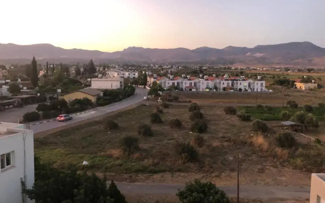 Deniz Airport Suites