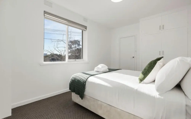 Windsor Apartments by Urban Rest