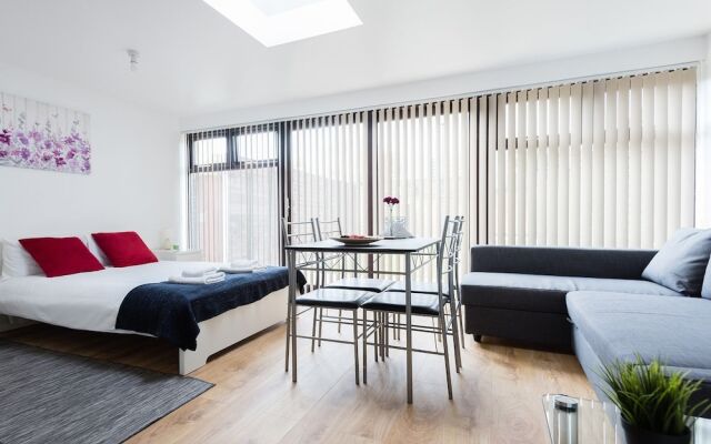 Rainbow Studios Canary Wharf