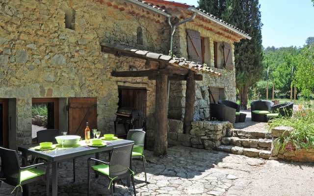 Traditional Holiday Home with Swimming Pool in Fayence