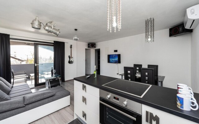 Beautiful Home in Privlaka With Wifi and 4 Bedrooms