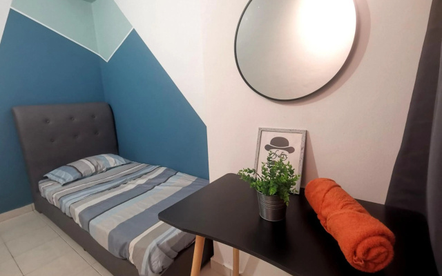 Menjalara Share House 中文房东-Room Only – Guest Rooms – Kuala Lumpur