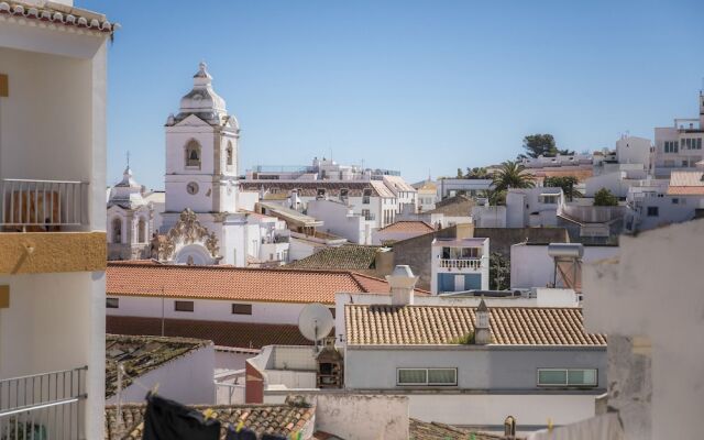 B36 - Backstreet Duplex in Lagos by DreamAlgarve