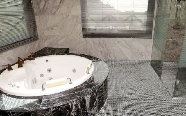 City Park Golf & Hotel