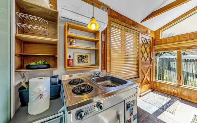 Snuggle Inn A Romantic Couples Retreat!