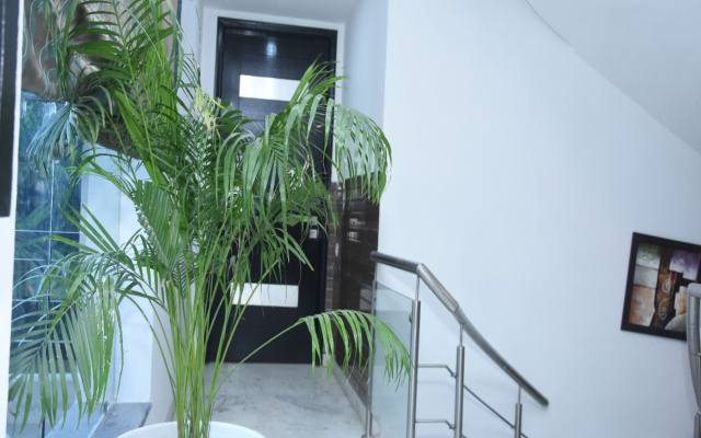 Capital O 605 Hotel Camria