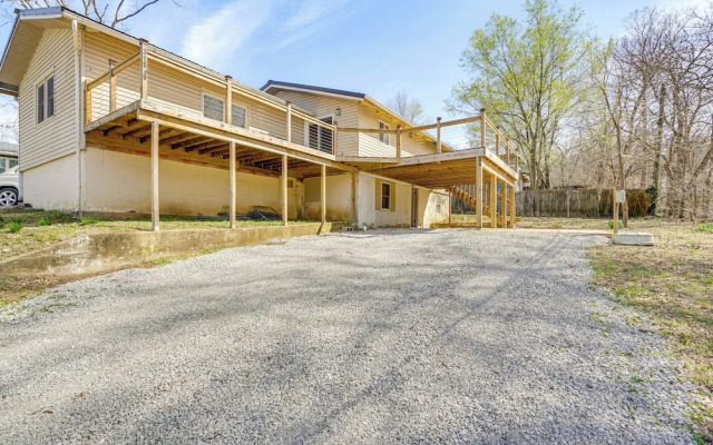 < 1/2 Mi to Marina: Missouri Lake Getaway