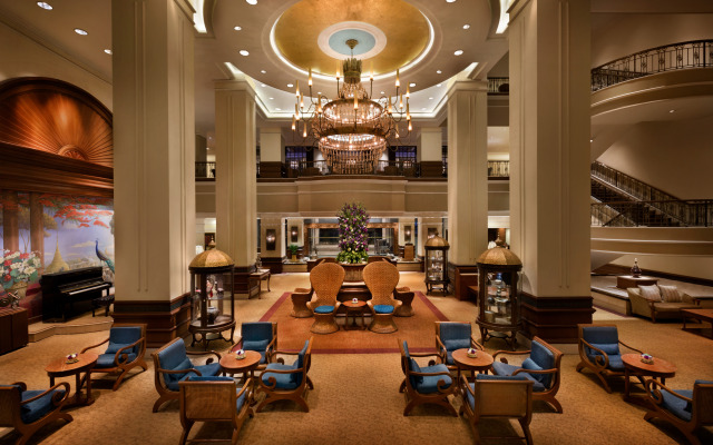 Sule Shangri-La, Yangon