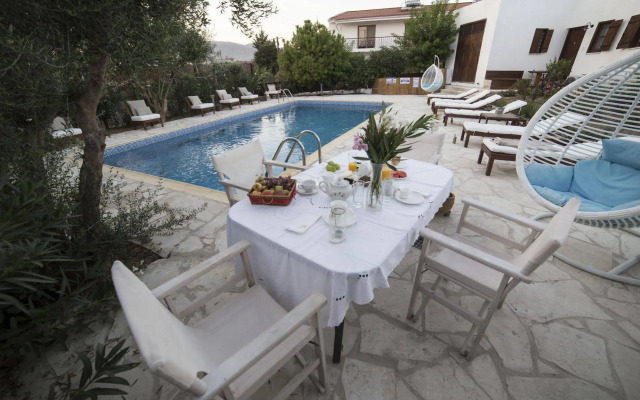 Meleni Cottage Houses