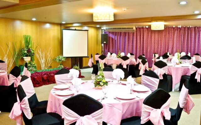 Goldberry Suites & Hotel Mactan