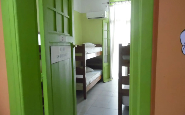 Zeus Hostel