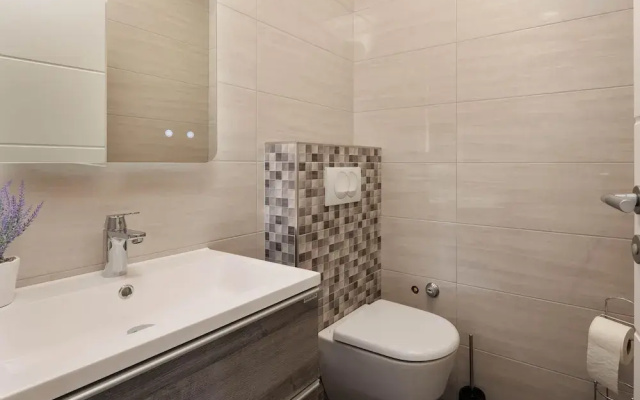 Seafront Apartment Nana 2