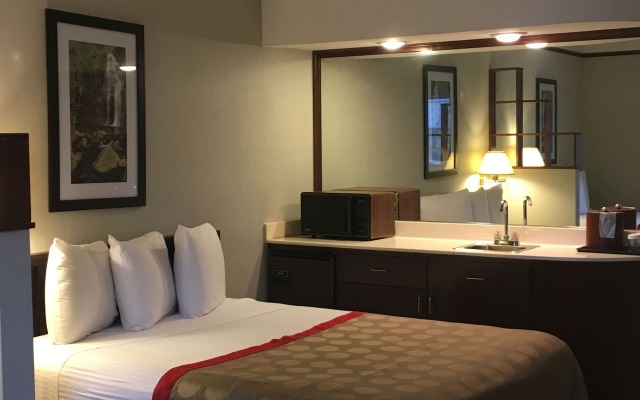 Ramada by Wyndham Portland Airport