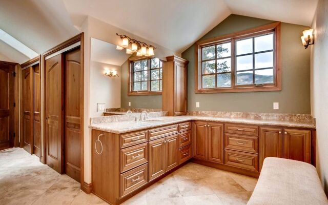 Mountainside Keystone Home by RedAwning