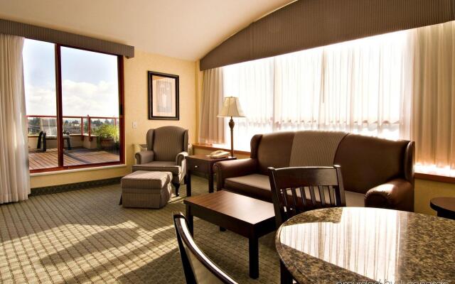 Holiday Inn Express Vancouver-Metrotown (Burnaby), an IHG Hotel