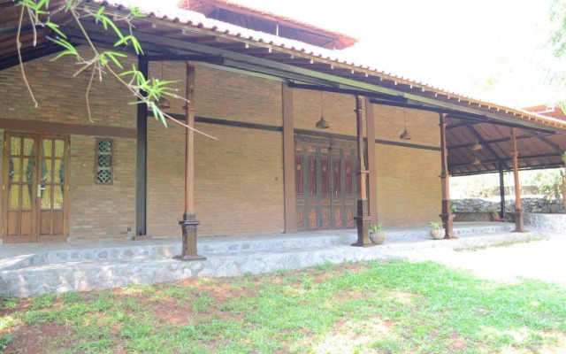 Hills Joglo Villa