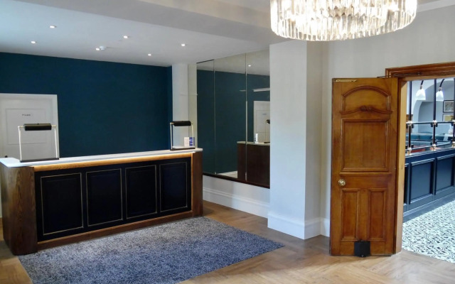 Best Western Chilworth Manor Hotel