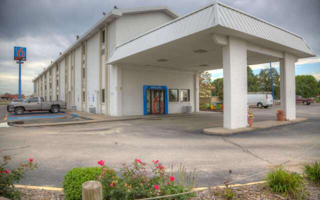 Motel 6 Council Bluffs, IA - Omaha East