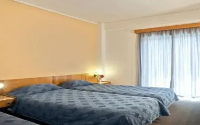 Omalos Hotel