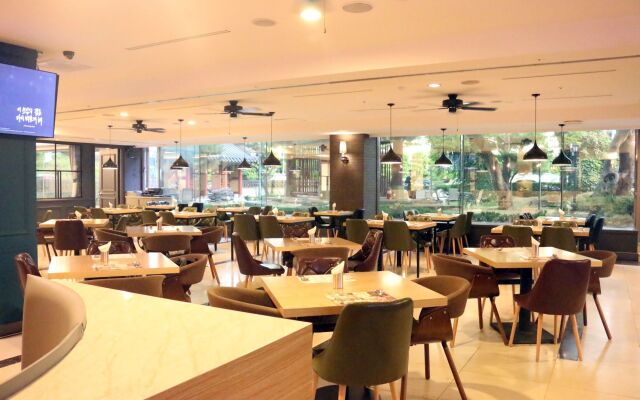 Onyang Hot Spring Hotel