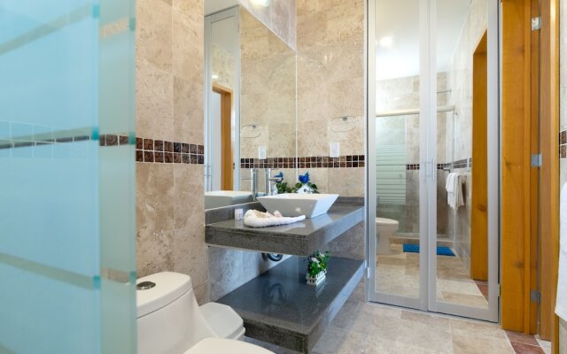 Kuyaan Coral Suites by Alex