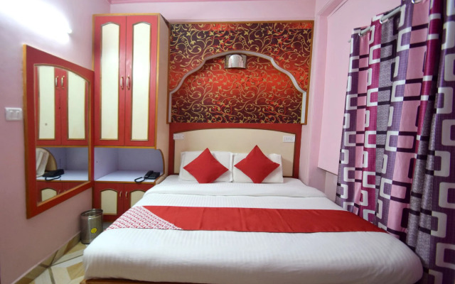OYO Rooms Mall Road View