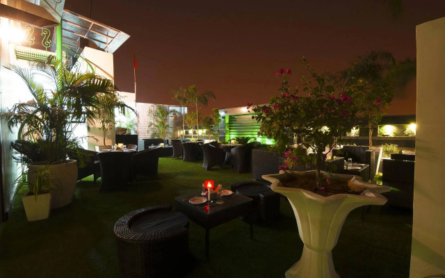 Hotel Swaran Palace