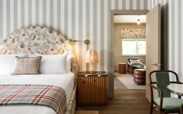 Le Petit Pali Brentwood West Los Angeles