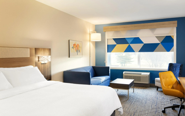 Holiday Inn Express and Suites Leesburg Historic District by IHG