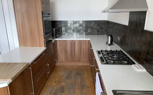 Village Tavern Apartment