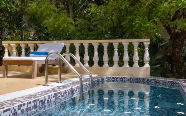 Blue Marlin Beach Hotel