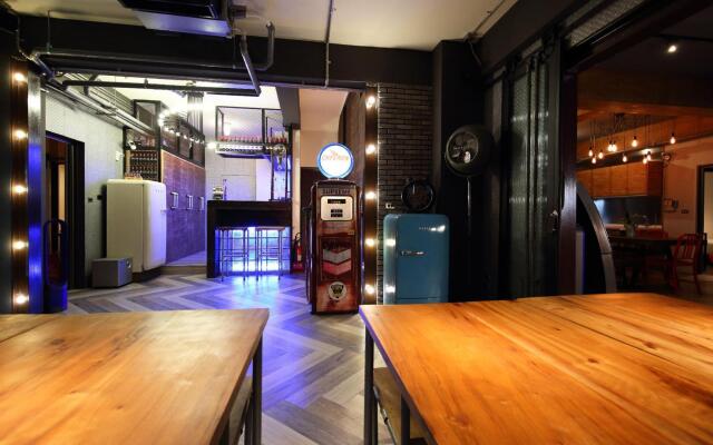 Ji Ye Jing Zhan Bed and Breakfast