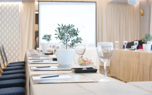 St. George Lycabettus Lifestyle Hotel