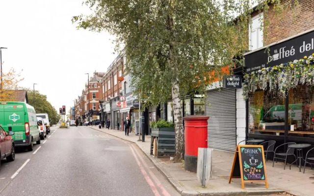 The Highgate Hideaway - Modern Stylish 2bdr Flat
