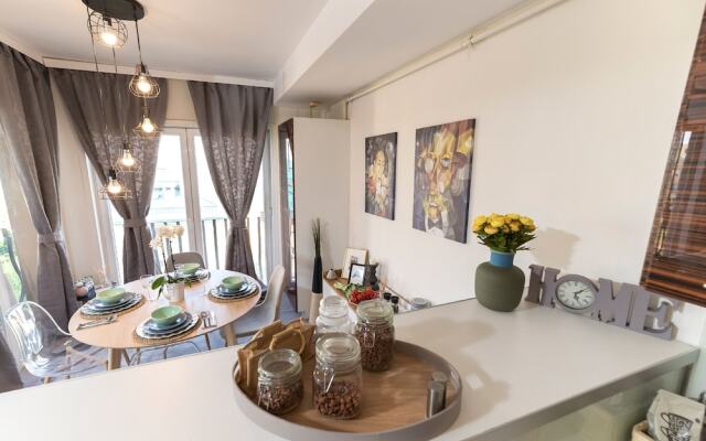 Bucharest Apartments DeLuxe