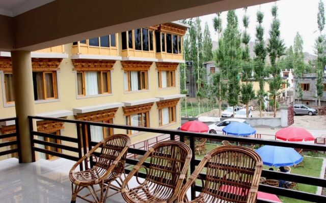 Hotel Tsokar