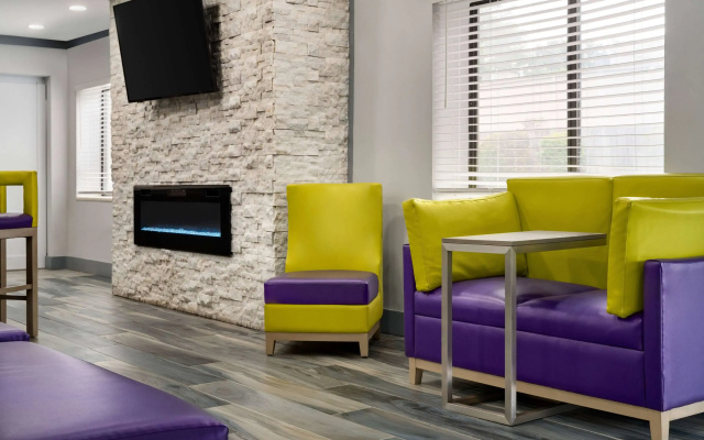 La Quinta Inn by Wyndham Birmingham - Inverness
